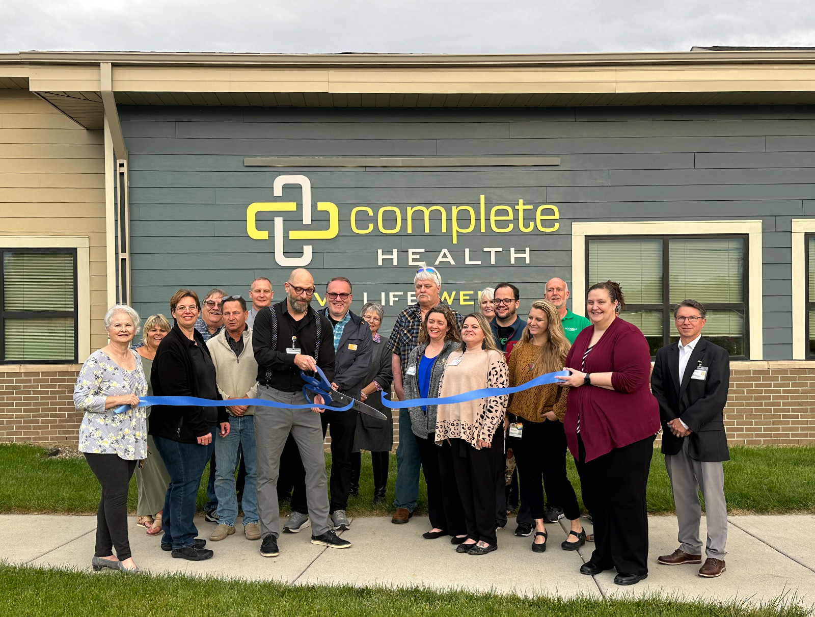 Complete Health Ribbon Cutting